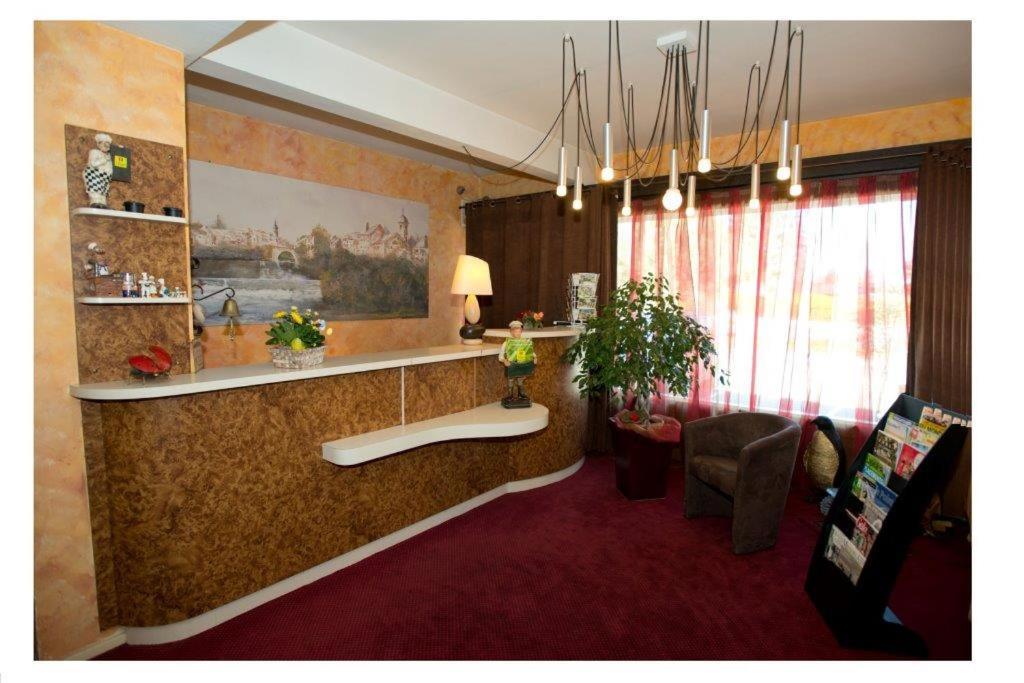 Le Pont-de-Beauvoisin Hotel Morris מראה חיצוני תמונה